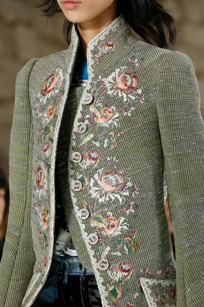 Look 35